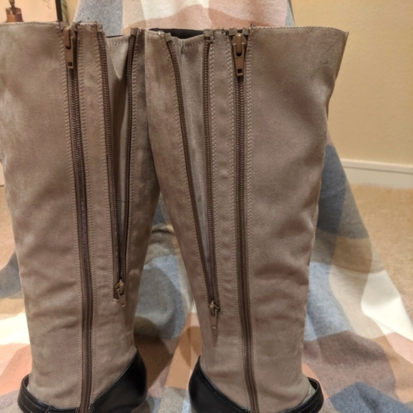 NWOT Grey Suede Boots - Picture 3 of 4